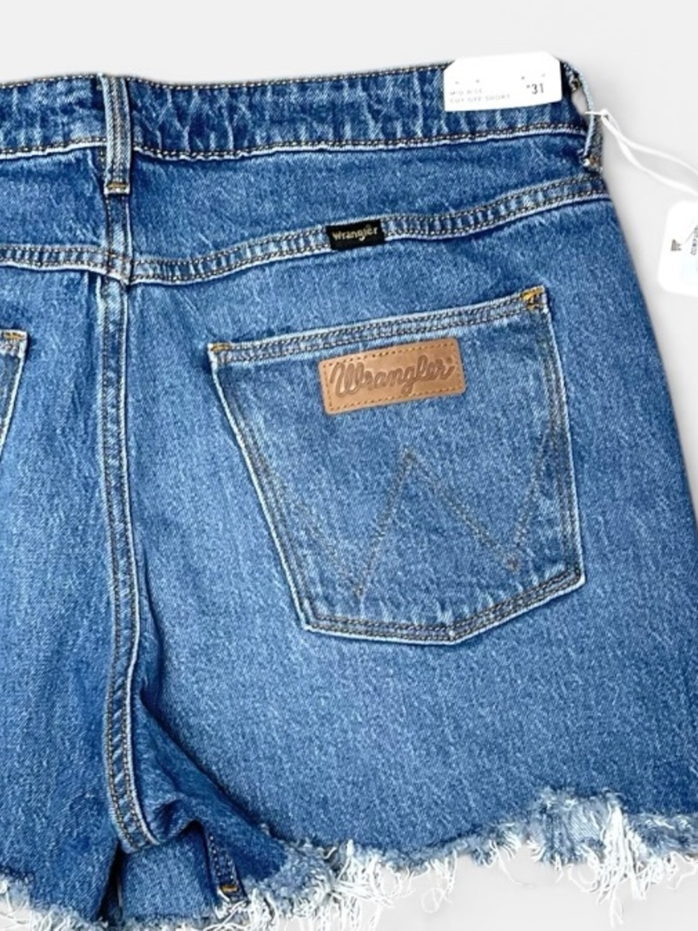 Wrangler Women's Blue Frayed Hem Denim Shorts Size 31